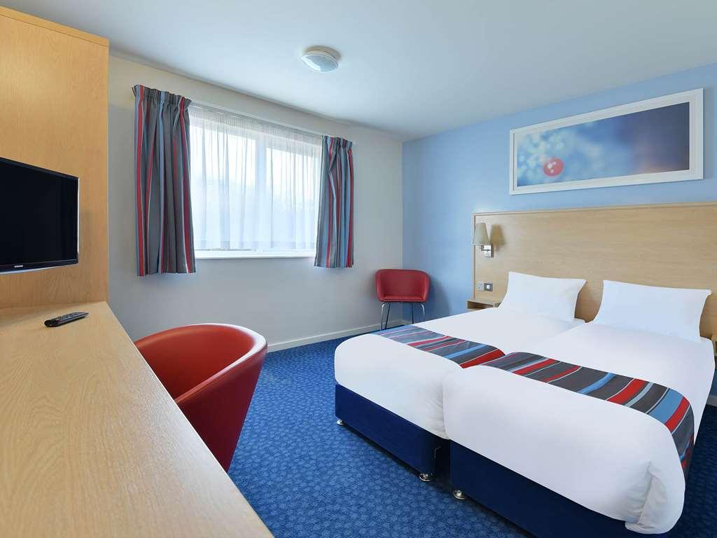 Travelodge Harlow Δωμάτιο φωτογραφία