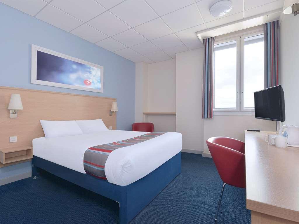 Travelodge Harlow Δωμάτιο φωτογραφία